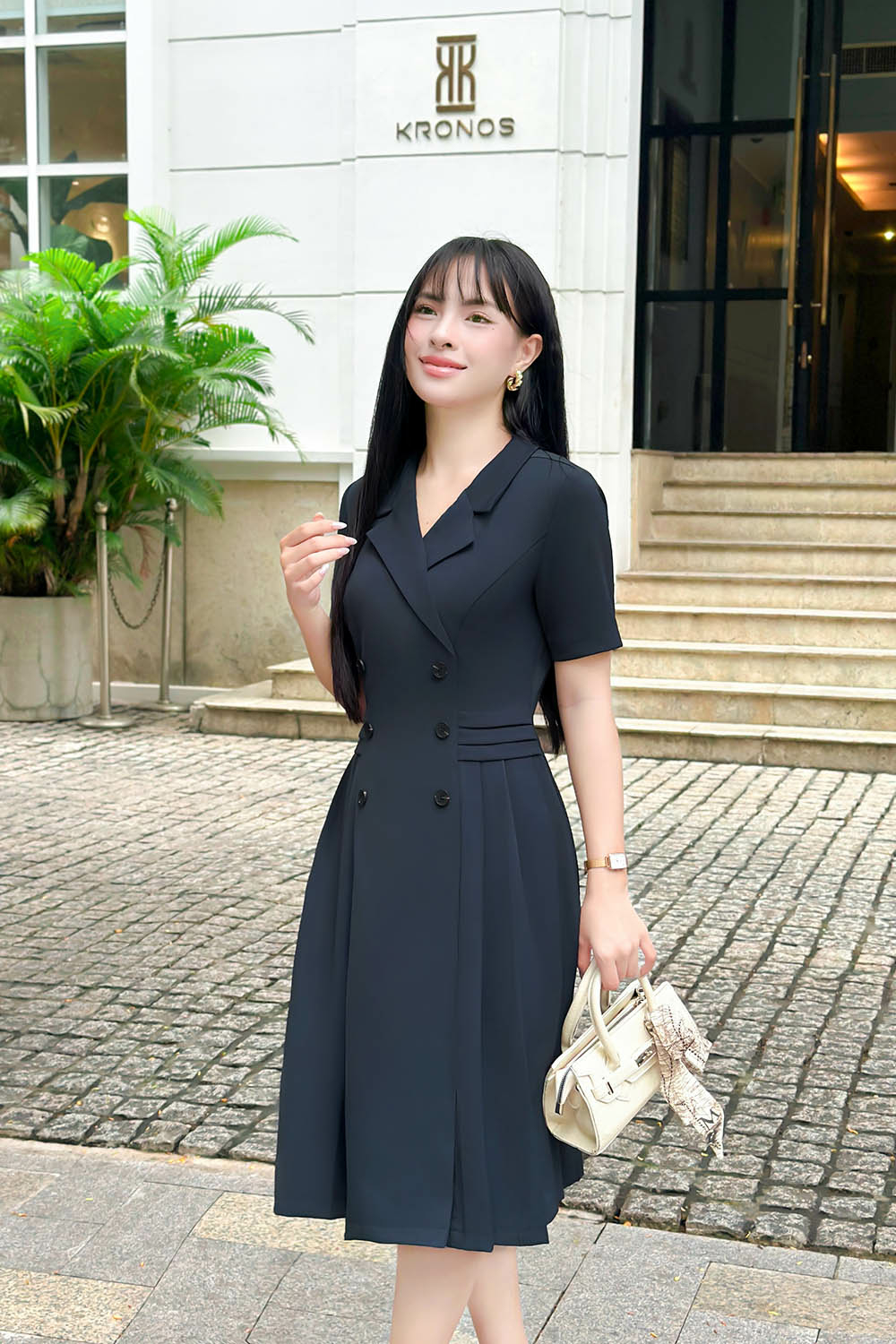 Đầm công sở dáng xòe màu xanh đen phối nút