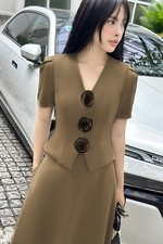 Áo kiểu công sở màu nâu phối hoa