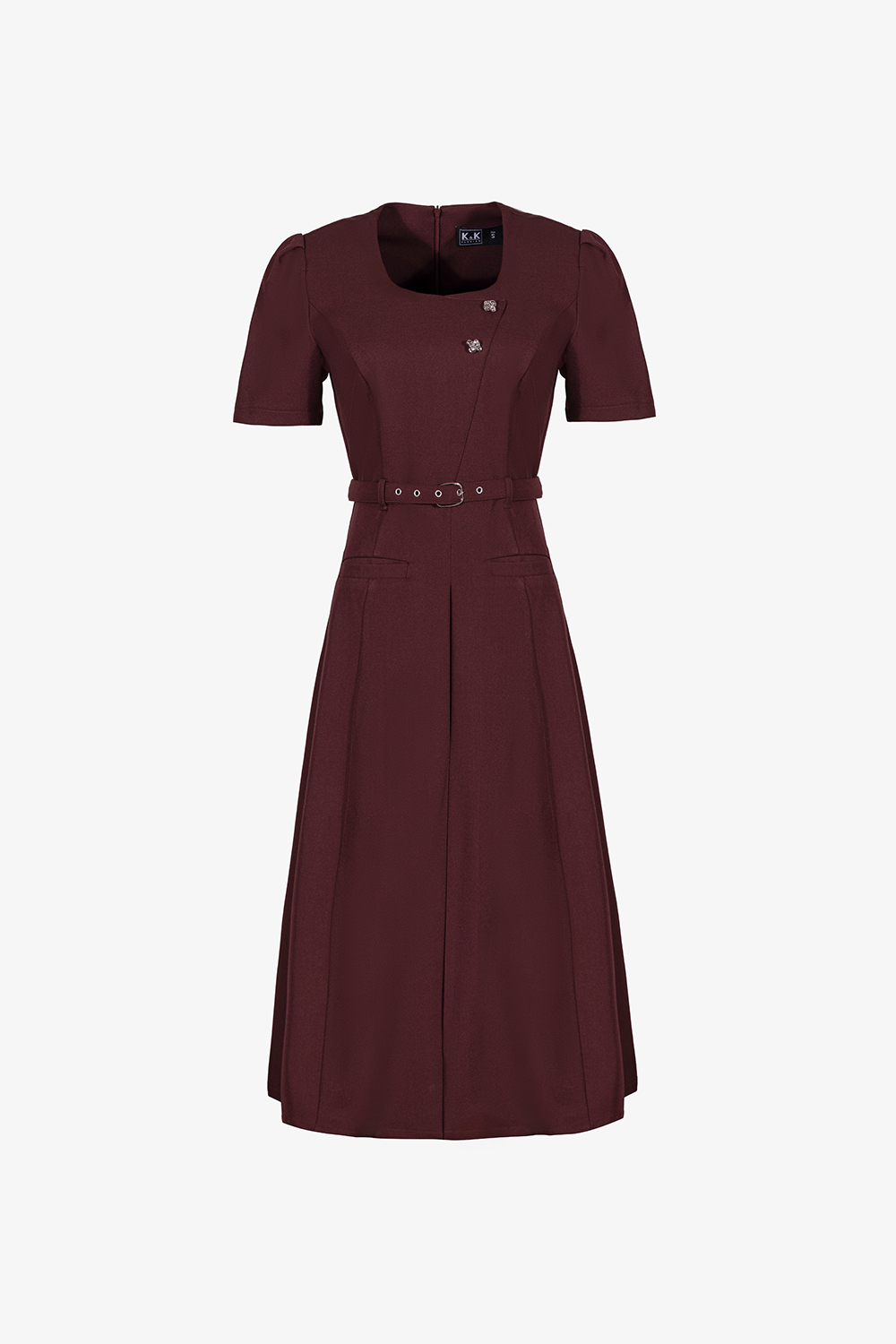 Đầm đỏ dáng chữ A xòe kèm thắt lưng