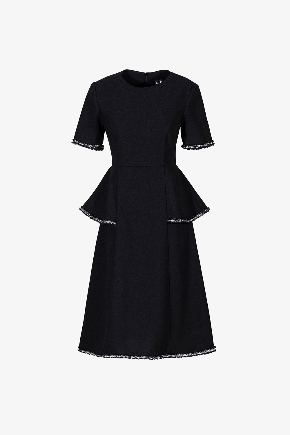 Đầm đen peplum dáng xòe phối viền