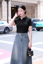 Áo thun gân cotton cổ sen màu đen