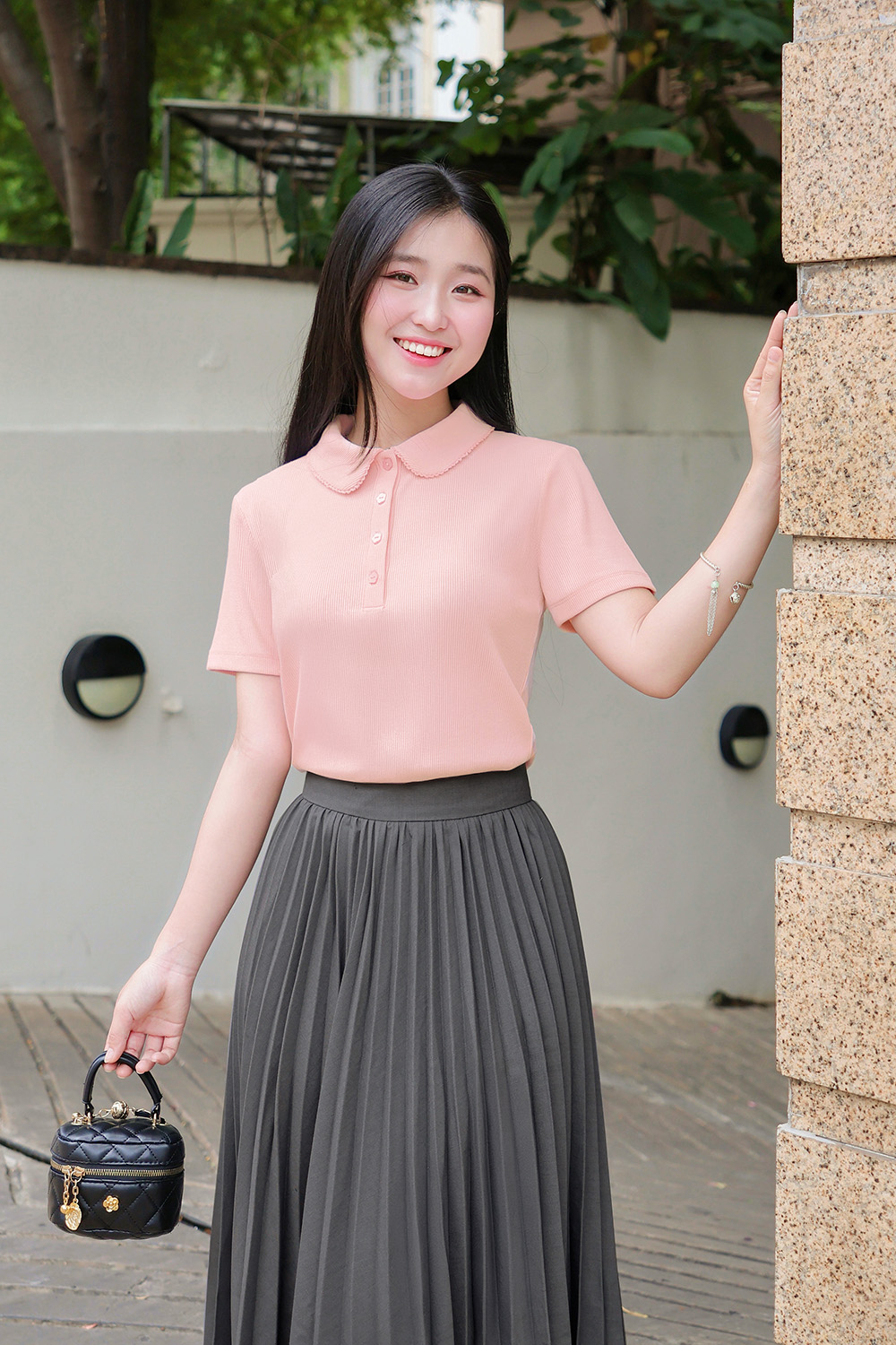 Áo thun gân cotton màu hồng cổ sen