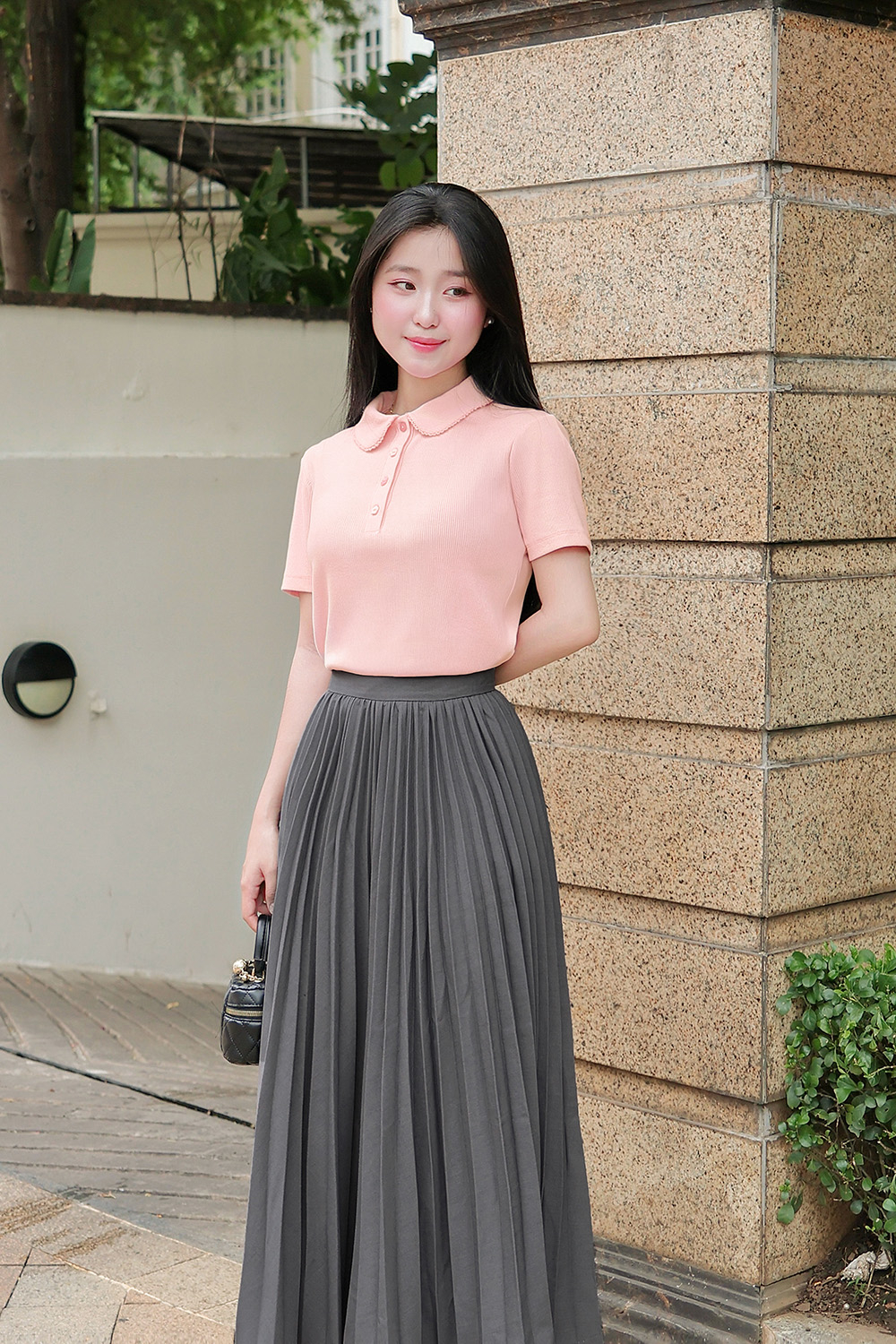 Áo thun gân cotton màu hồng cổ sen