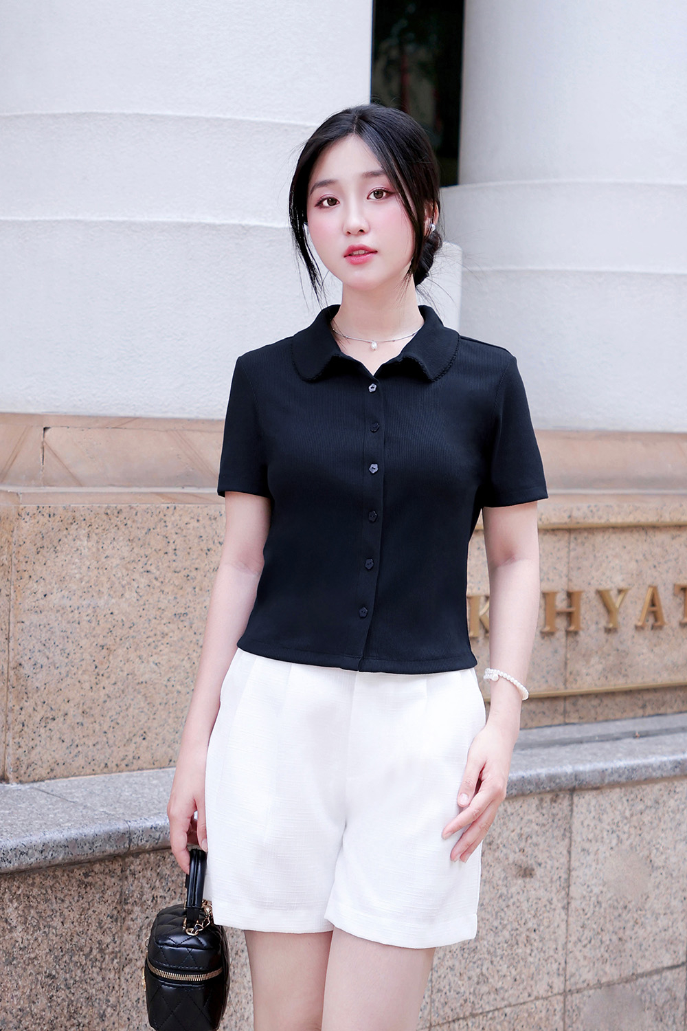 Áo thun gân xanh đen cổ sen cài cúc trước