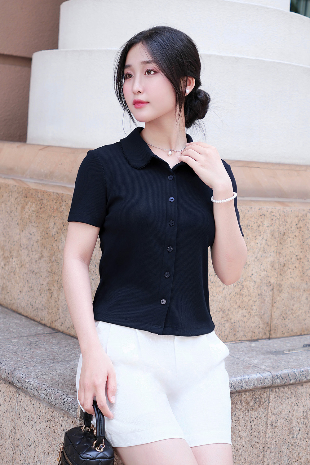 Áo thun gân xanh đen cổ sen cài cúc trước