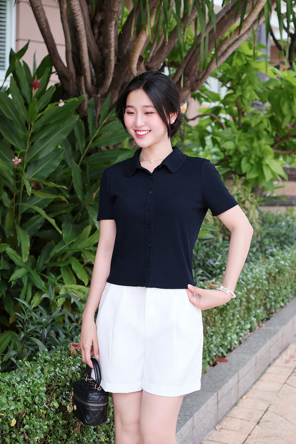 Áo thun gân xanh đen cổ sen cài cúc trước