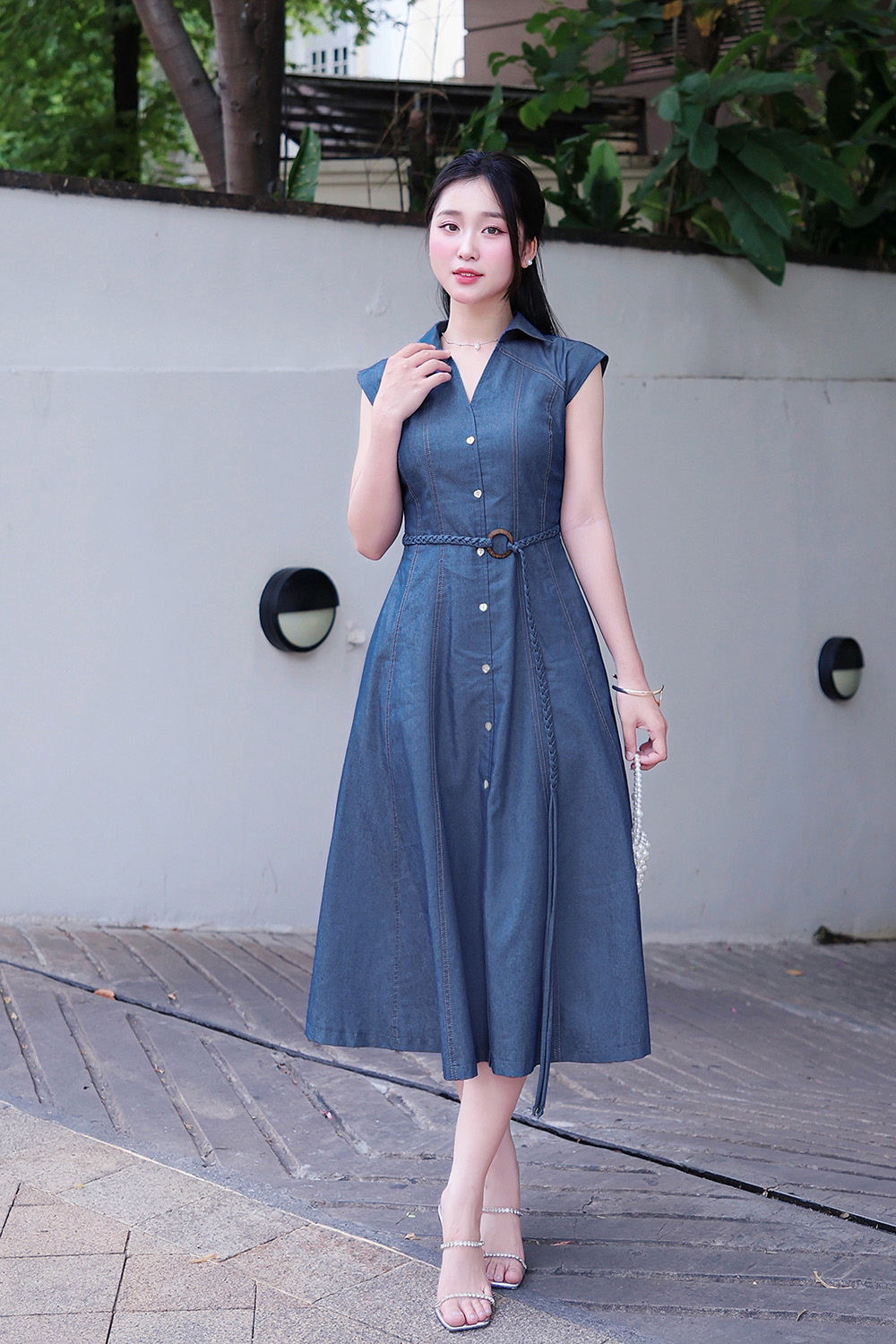Đầm denim xanh cổ sơ mi dáng chữ A dài