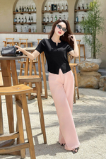 Áo thun gân tay ngắn màu đen cổ xẻ V