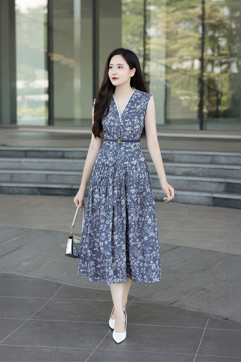 Áo kiểu nữ hoa cổ V phối dây đai