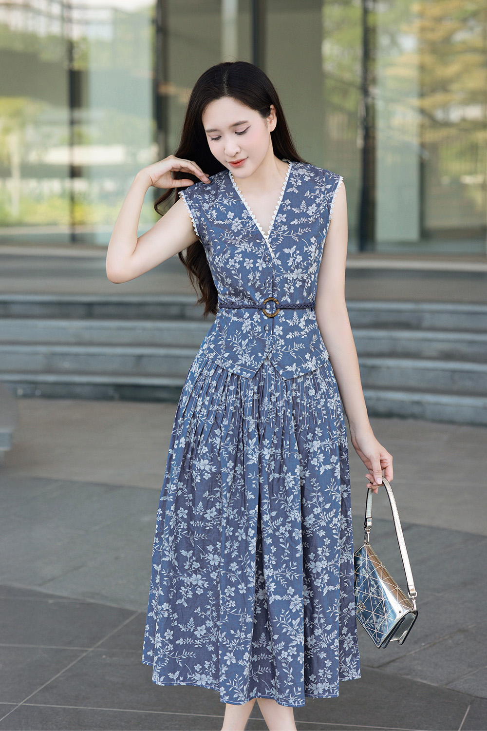 Áo kiểu nữ hoa cổ V phối dây đai