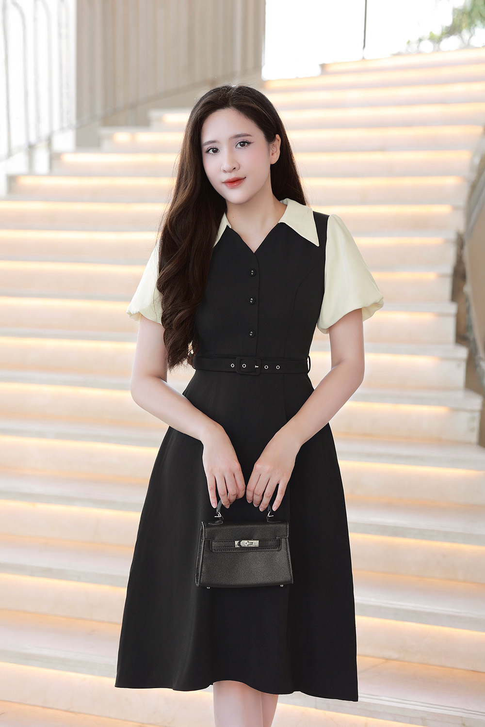 Đầm đen công sở phối màu