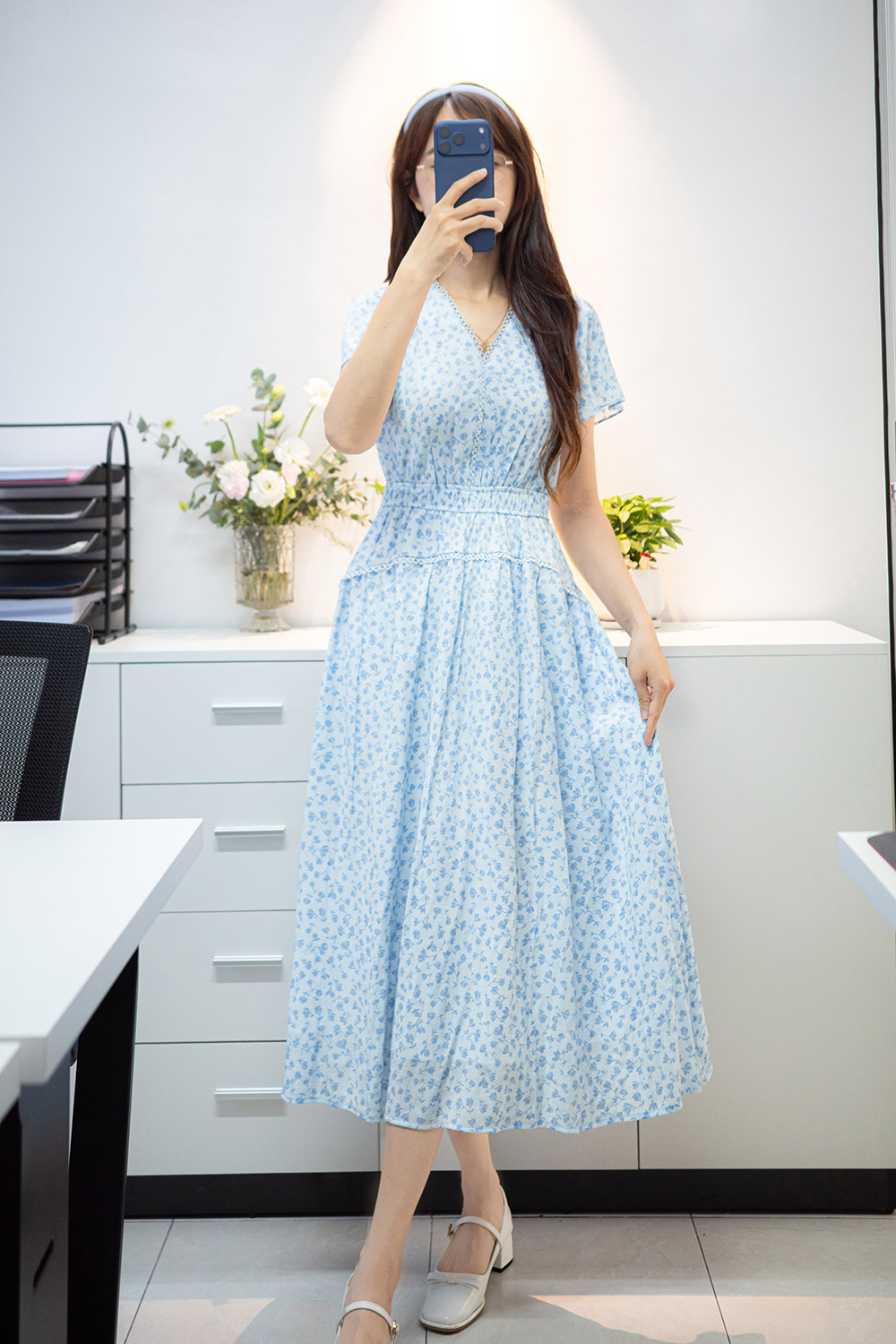 Đầm xòe hoa nhí nhấn eo dáng dài