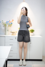 Áo thun ba lỗ trắng sọc xanh