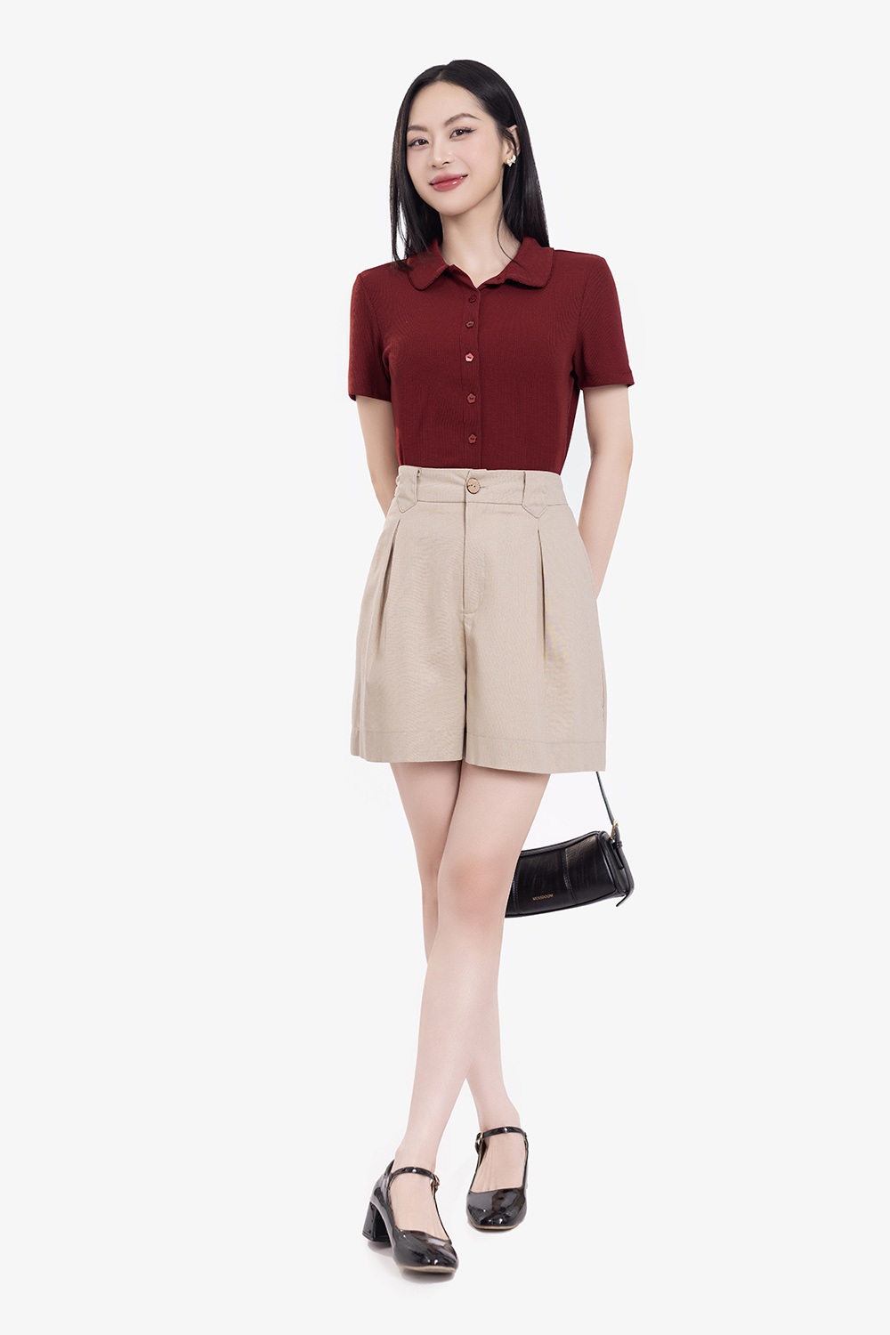 Áo thun gân màu đỏ cổ sen cài cúc trước