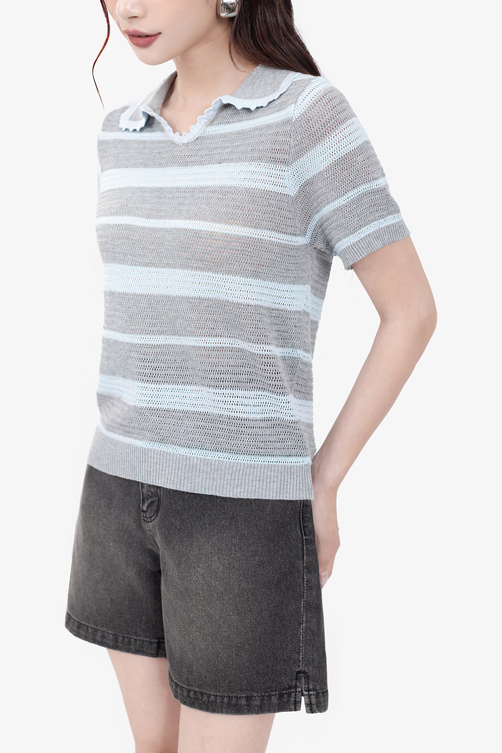 Áo len dệt kim tay ngắn sọc xám xanh