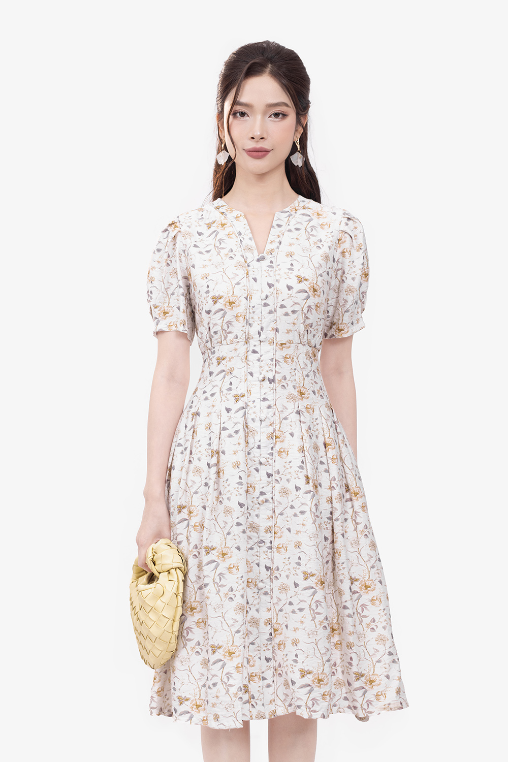 Đầm xòe họa tiết hoa phối nút