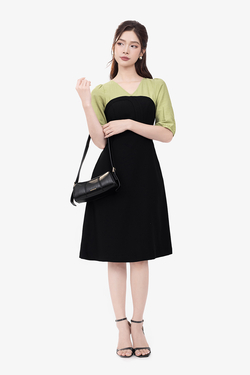 Đầm đen thun tuyết dáng chữ A tay phối màu