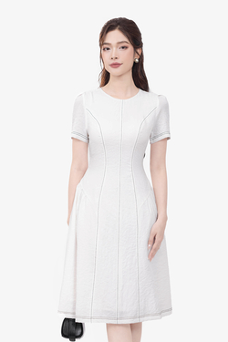 Đầm trắng dáng chữ A cổ tròn phối viền