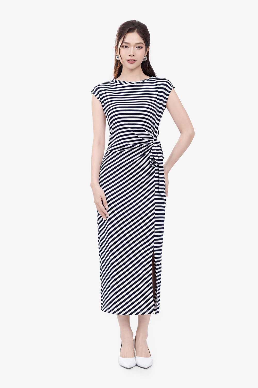 Đầm thun trắng sọc xanh đen thắt nơ eo