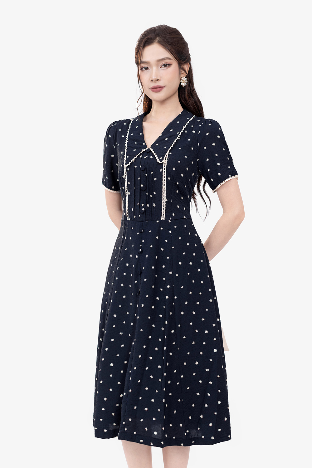 Đầm hoa dáng xòe chữ A viền ren