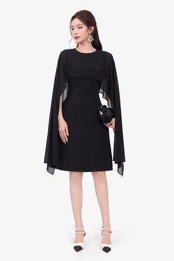 Đầm đen chữ A cổ tròn phối choàng chiffon