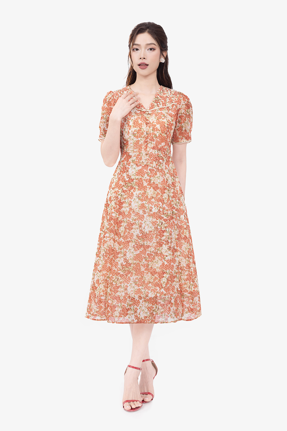 Đầm hoa cam dáng xòe tay ngắn cổ V