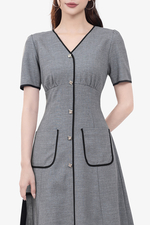 Đầm công sở cổ V phối túi viền đen