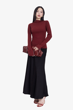 Áo thun ôm tay dài màu đỏ