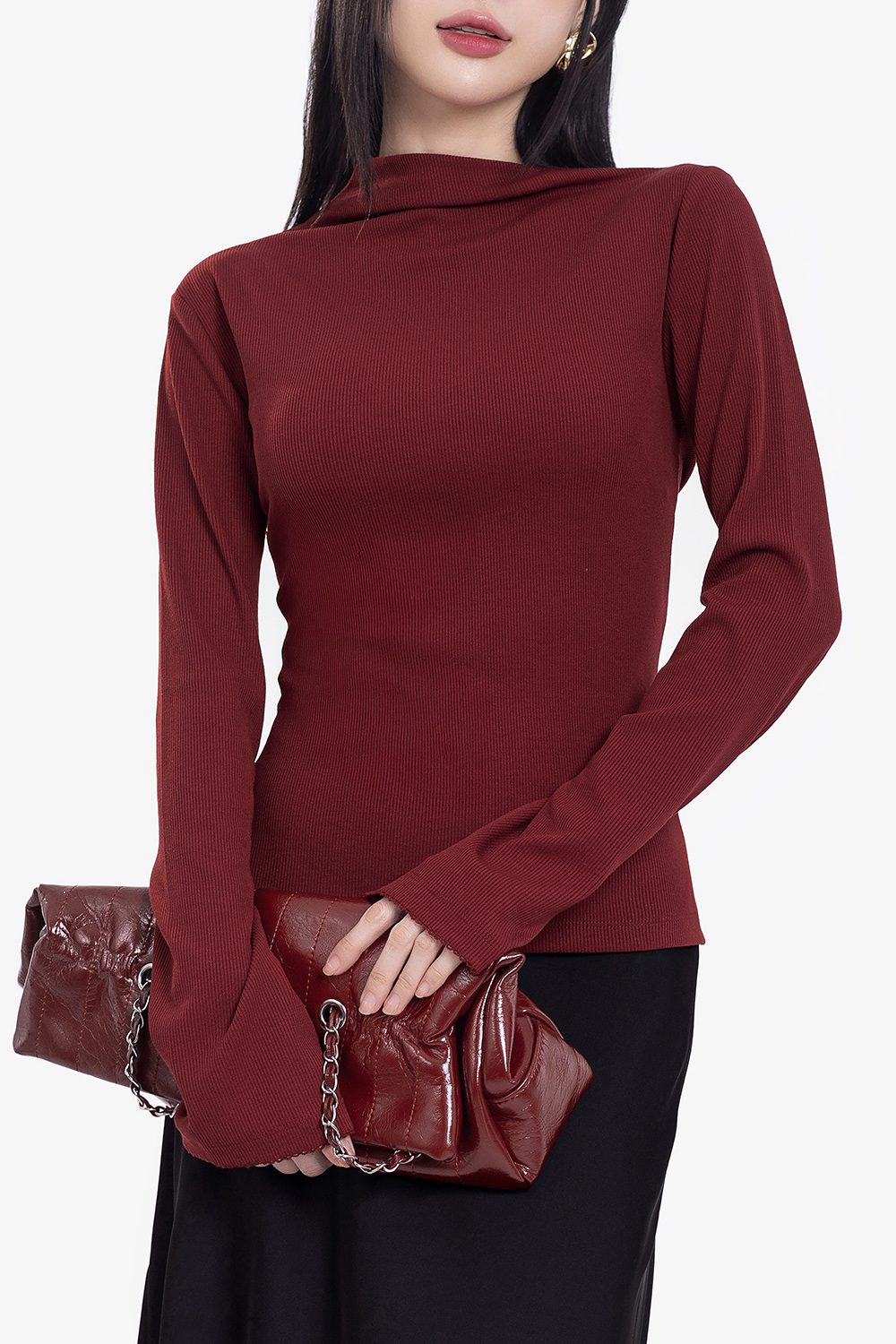 Áo thun ôm tay dài màu đỏ