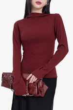 Áo thun ôm tay dài màu đỏ