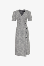 Đầm công sở dáng ôm cổ V phối nút