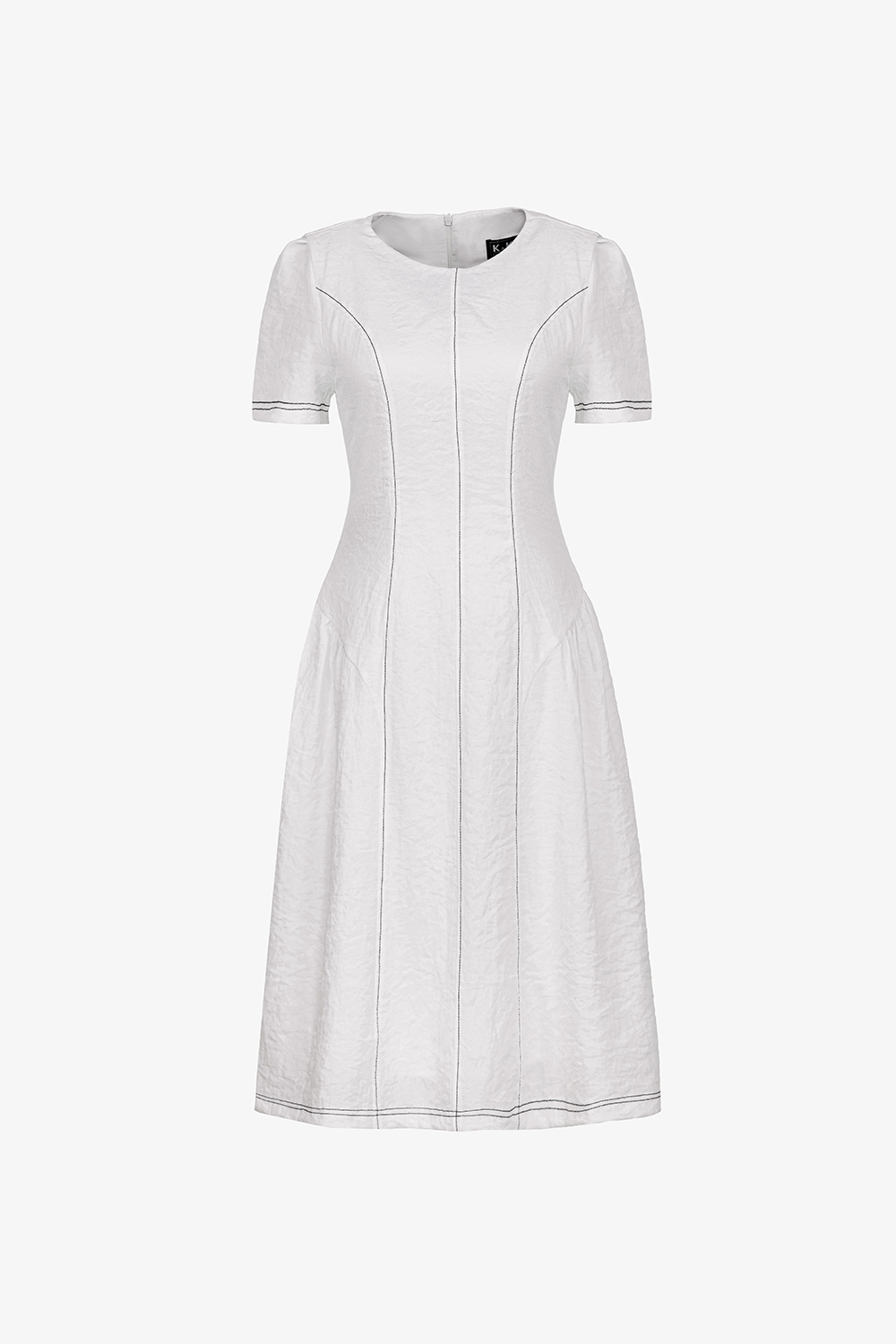 Đầm trắng dáng chữ A cổ tròn phối viền