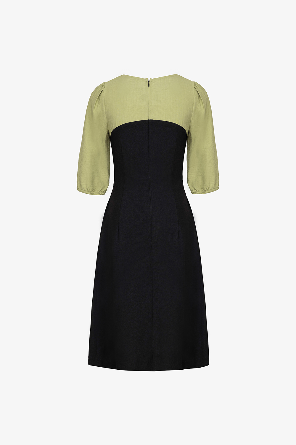 Đầm đen thun tuyết dáng chữ A tay phối màu