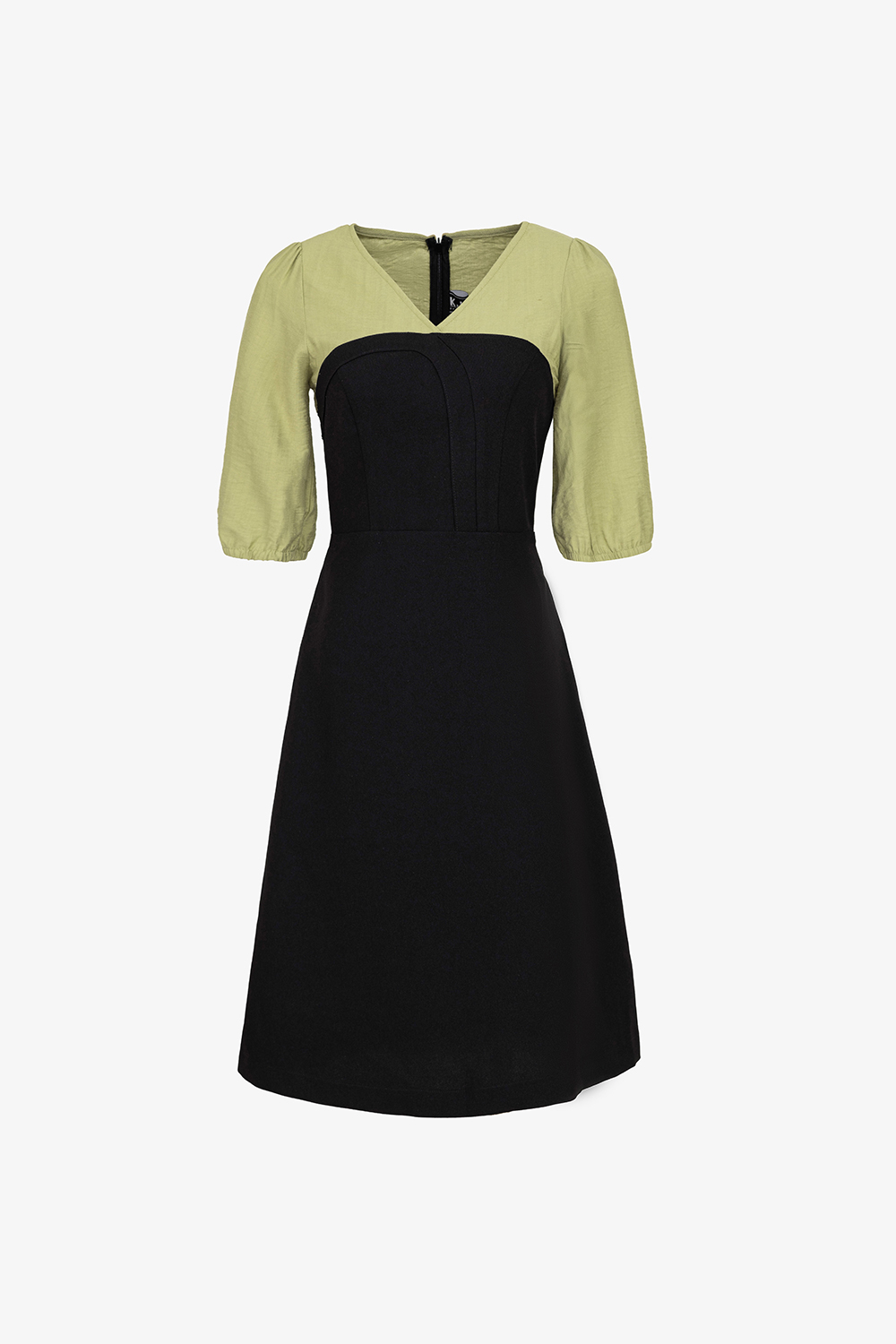 Đầm đen thun tuyết dáng chữ A tay phối màu