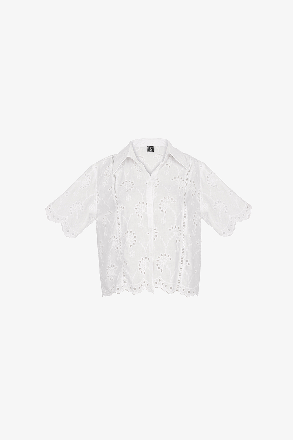 Áo kiểu sơ mi xô thêu màu trắng
