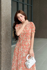 Đầm hoa cam dáng xòe tay ngắn cổ V