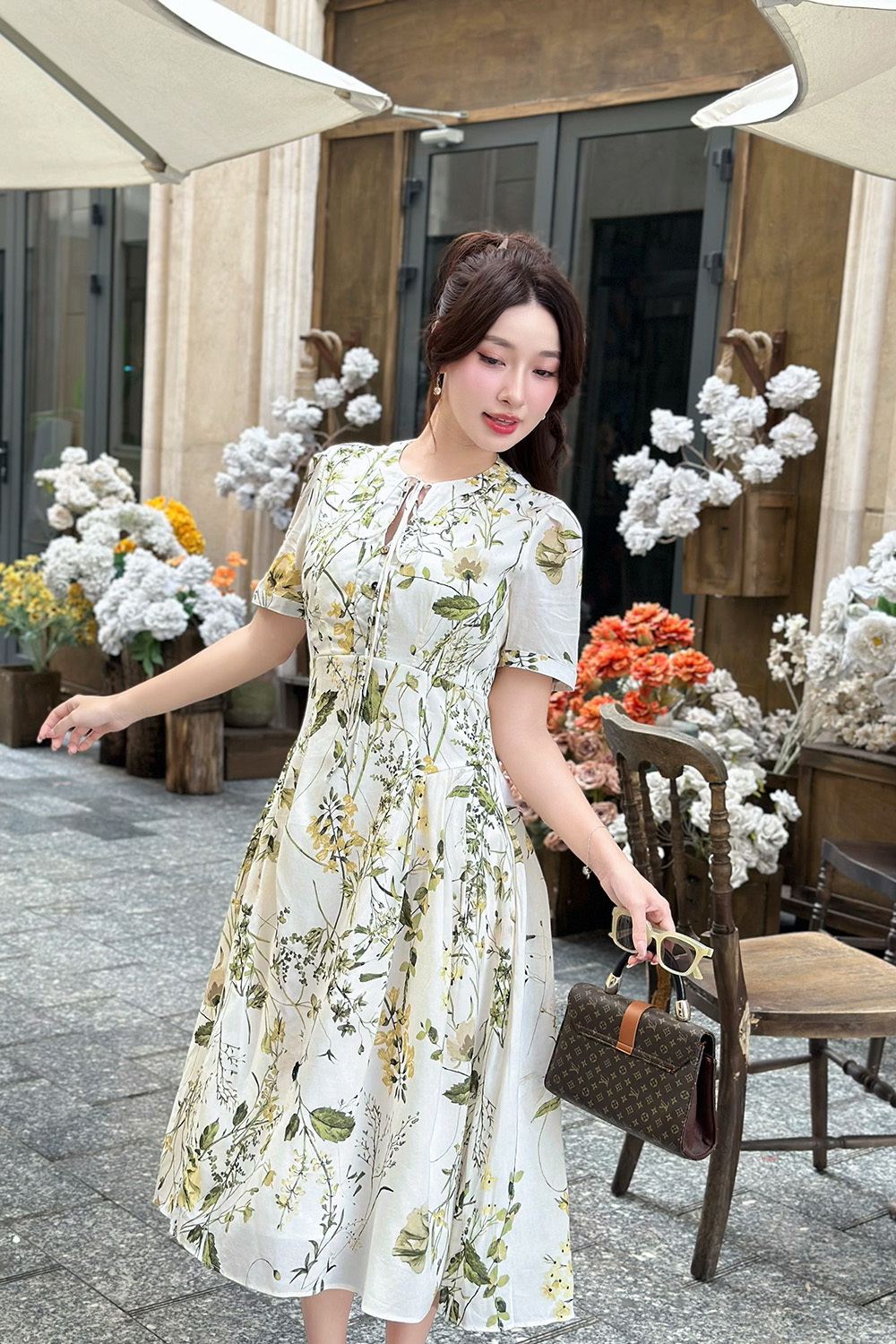 Đầm hoa dáng xoè dài phối nơ