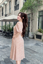 Đầm hoa nhí đỏ dáng chữ A thắt eo