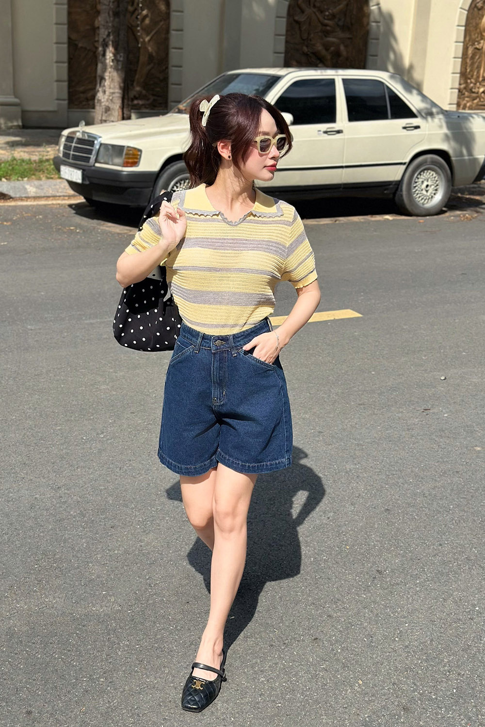 Quần short jean màu xanh phối túi