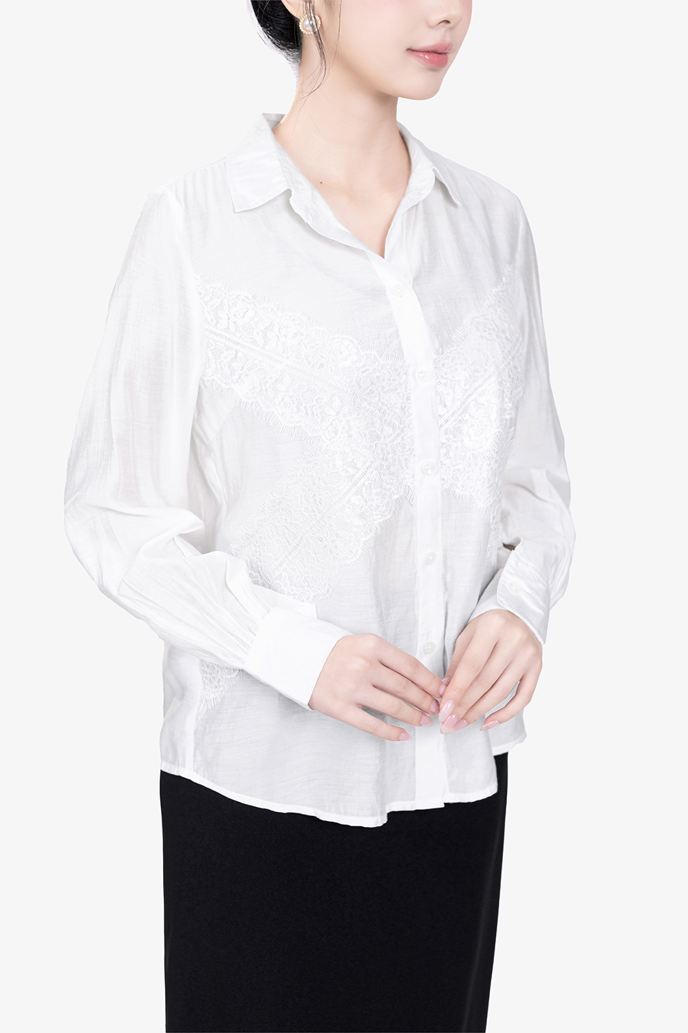 Áo sơ mi trắng nữ tay dài phối ren