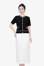 Áo len dệt kim màu đen cổ tròn phối viền trắng