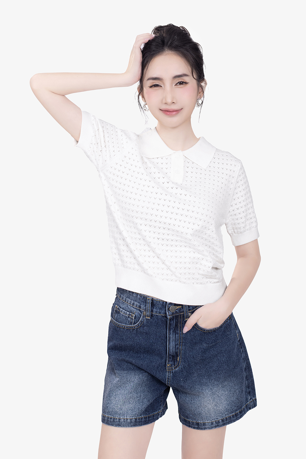 Áo len dệt kim màu trắng cổ polo