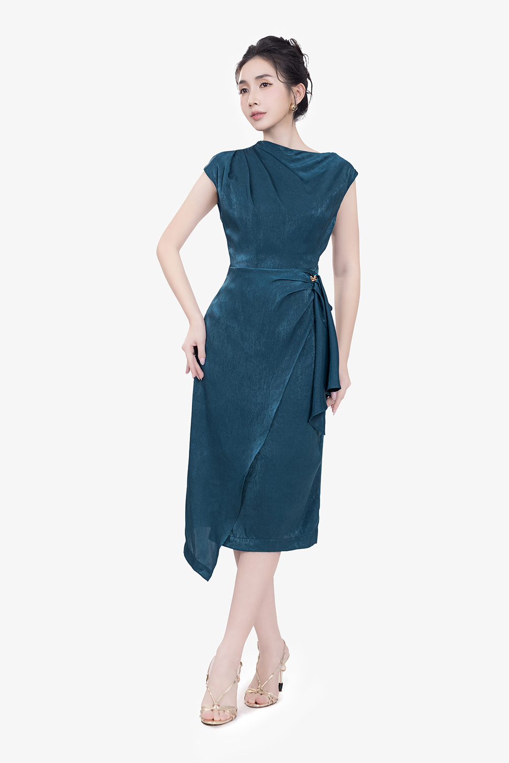 Đầm lụa xanh dự tiệc vạt đắp chéo