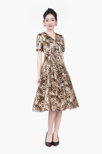 Đầm xòe họa tiết beo cổ V phối viền đen