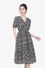 Đầm họa tiết trắng đen dáng xòe cổ V