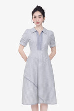 Đầm xòe họa tiết kẻ phối viền đăng ten