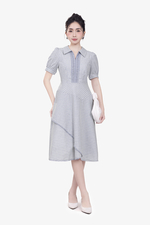 Đầm xòe họa tiết kẻ phối viền đăng ten