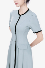 Đầm chữ A xếp ly màu xanh viền đen