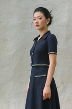 Áo kiểu nữ phối viền dáng ngắn