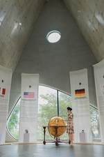 Đầm caro dáng chữ A cổ phối nơ